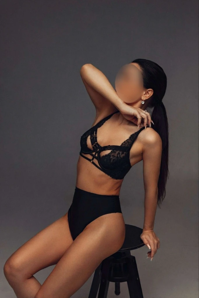 Elite Escorts Agency for Dinner & Travel Dates